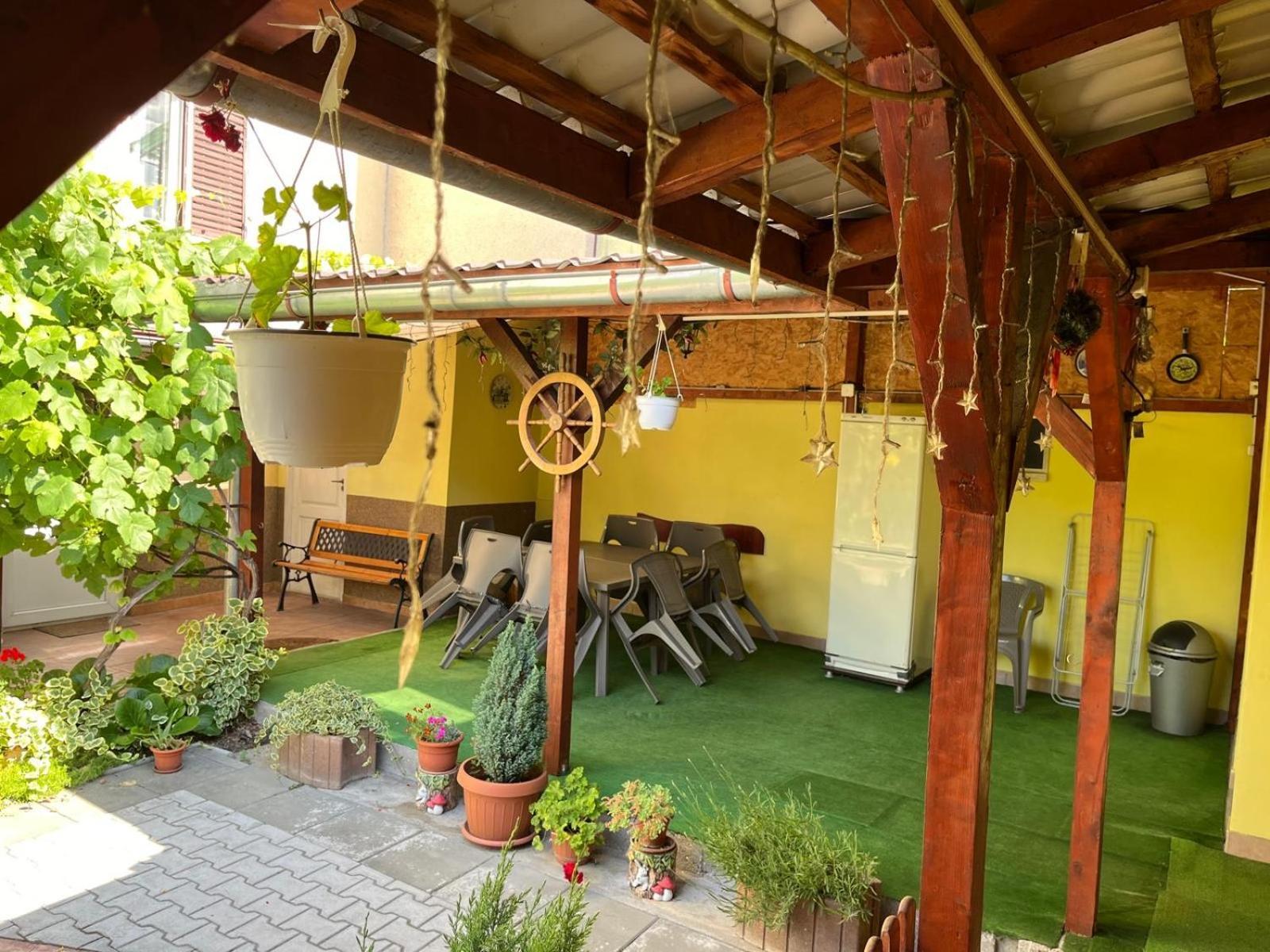 Vila Arjana Orşova Buitenkant foto