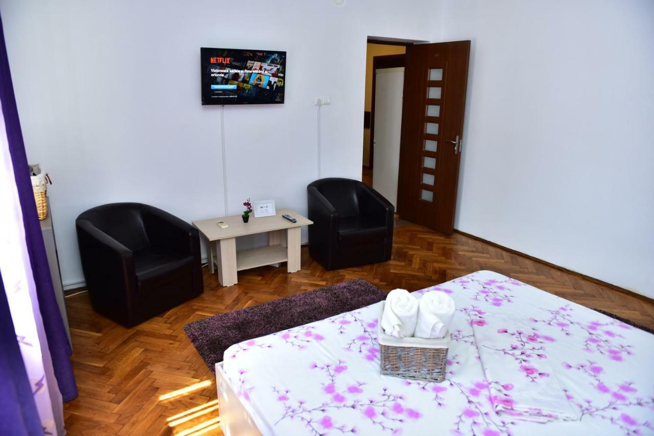Vila Arjana Orşova Buitenkant foto